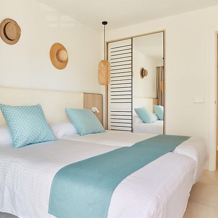 Apartamentos San Miguel Park & Esmeralda Mar Port de Sant Miguel Pokoj fotografie