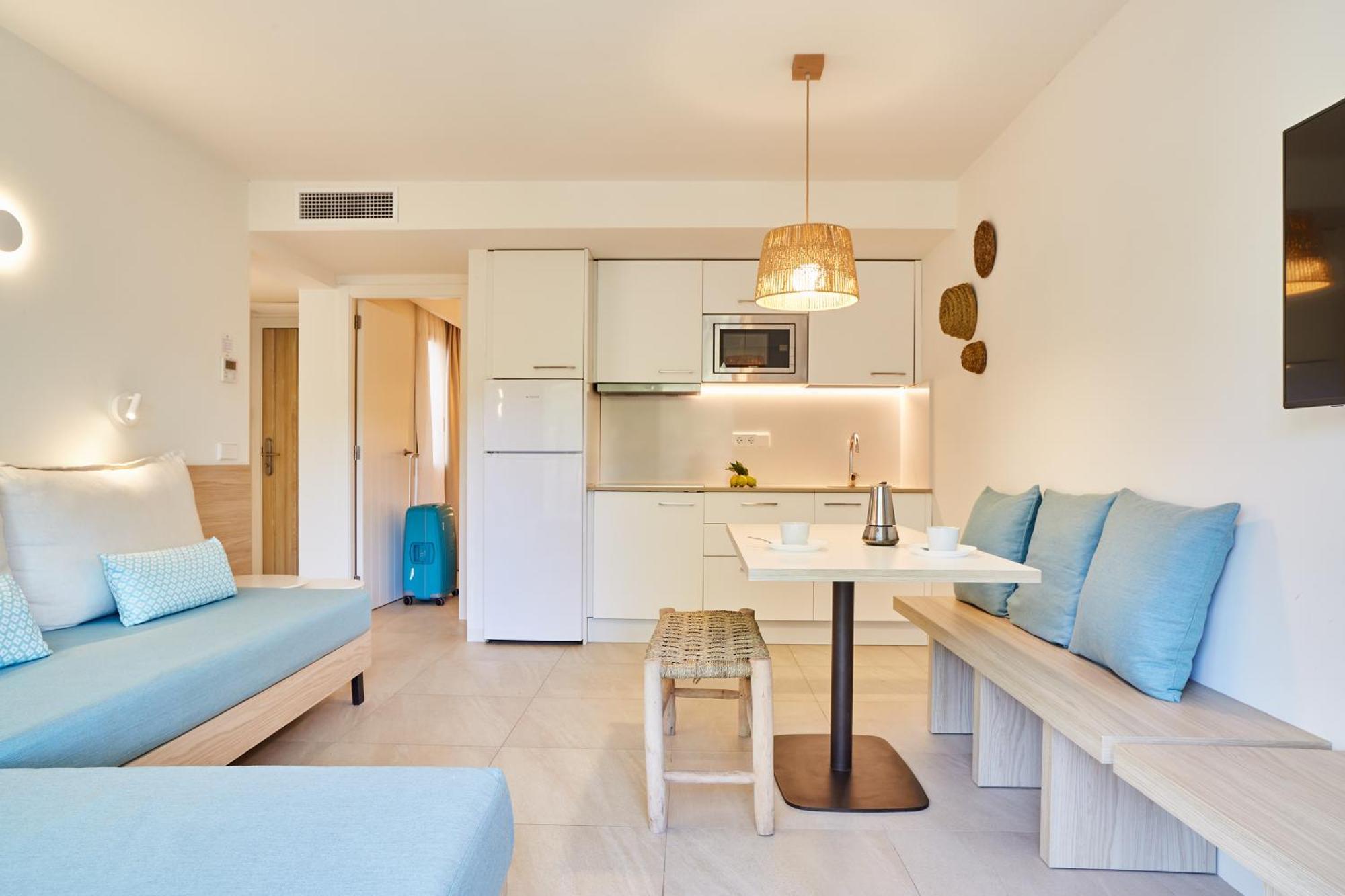Apartamentos San Miguel Park & Esmeralda Mar Port de Sant Miguel Pokoj fotografie