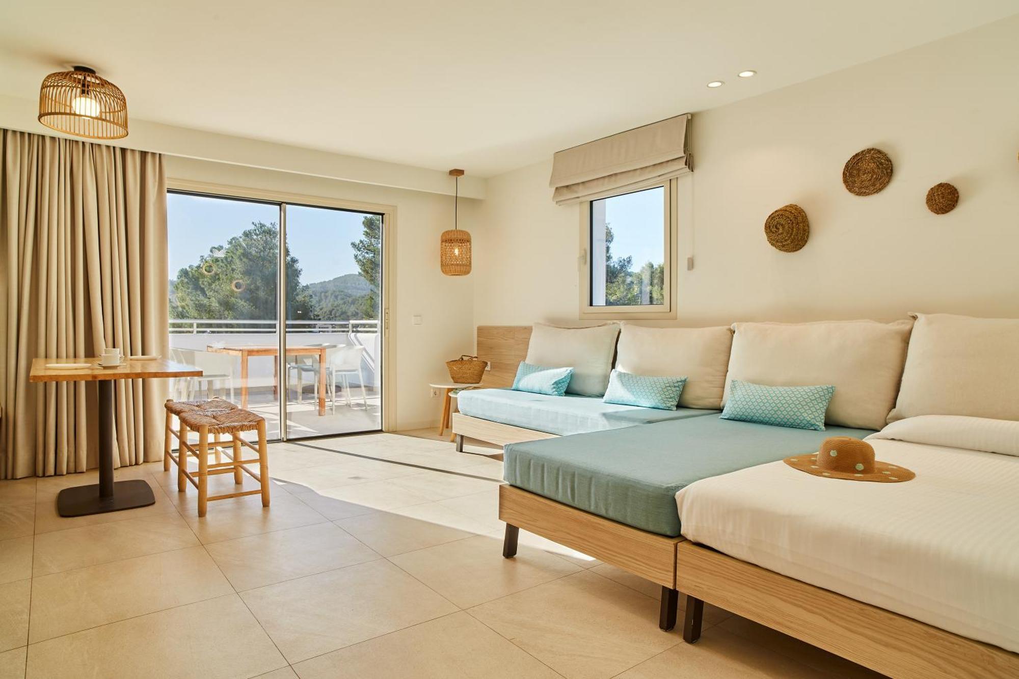 Apartamentos San Miguel Park & Esmeralda Mar Port de Sant Miguel Pokoj fotografie