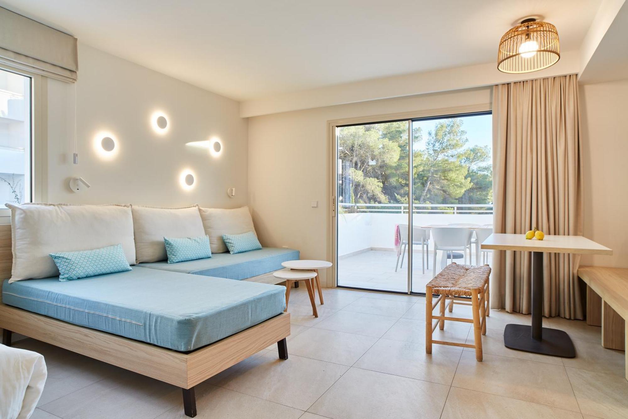 Apartamentos San Miguel Park & Esmeralda Mar Port de Sant Miguel Pokoj fotografie
