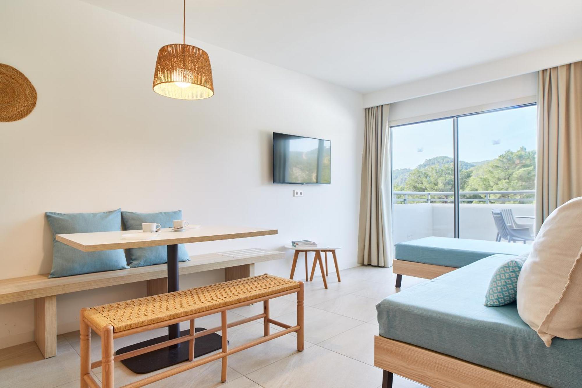 Apartamentos San Miguel Park & Esmeralda Mar Port de Sant Miguel Pokoj fotografie
