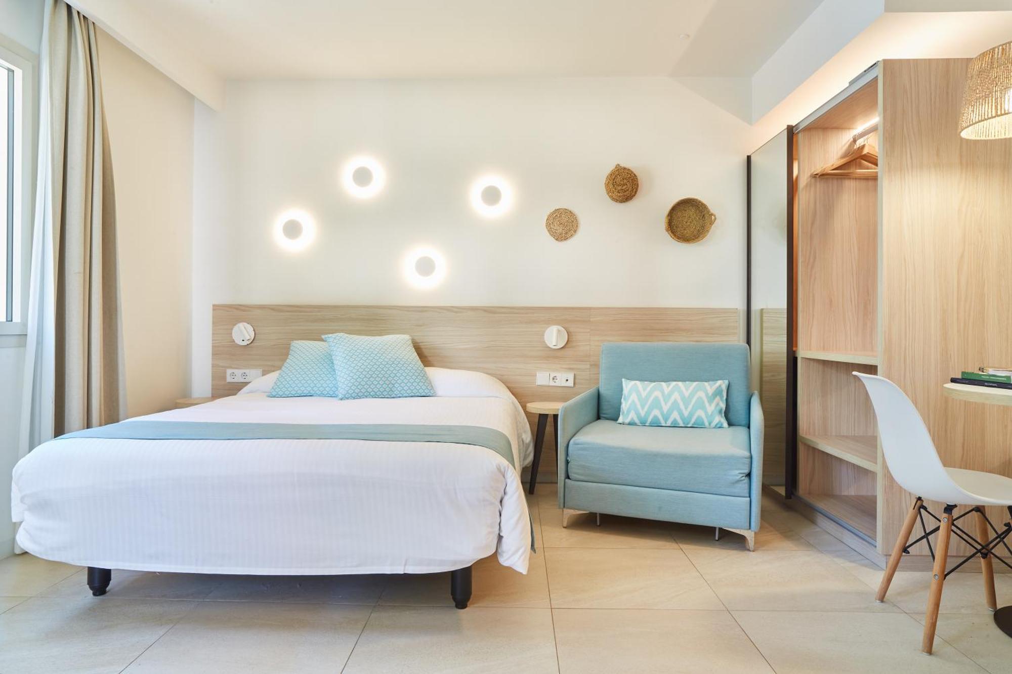 Apartamentos San Miguel Park & Esmeralda Mar Port de Sant Miguel Pokoj fotografie